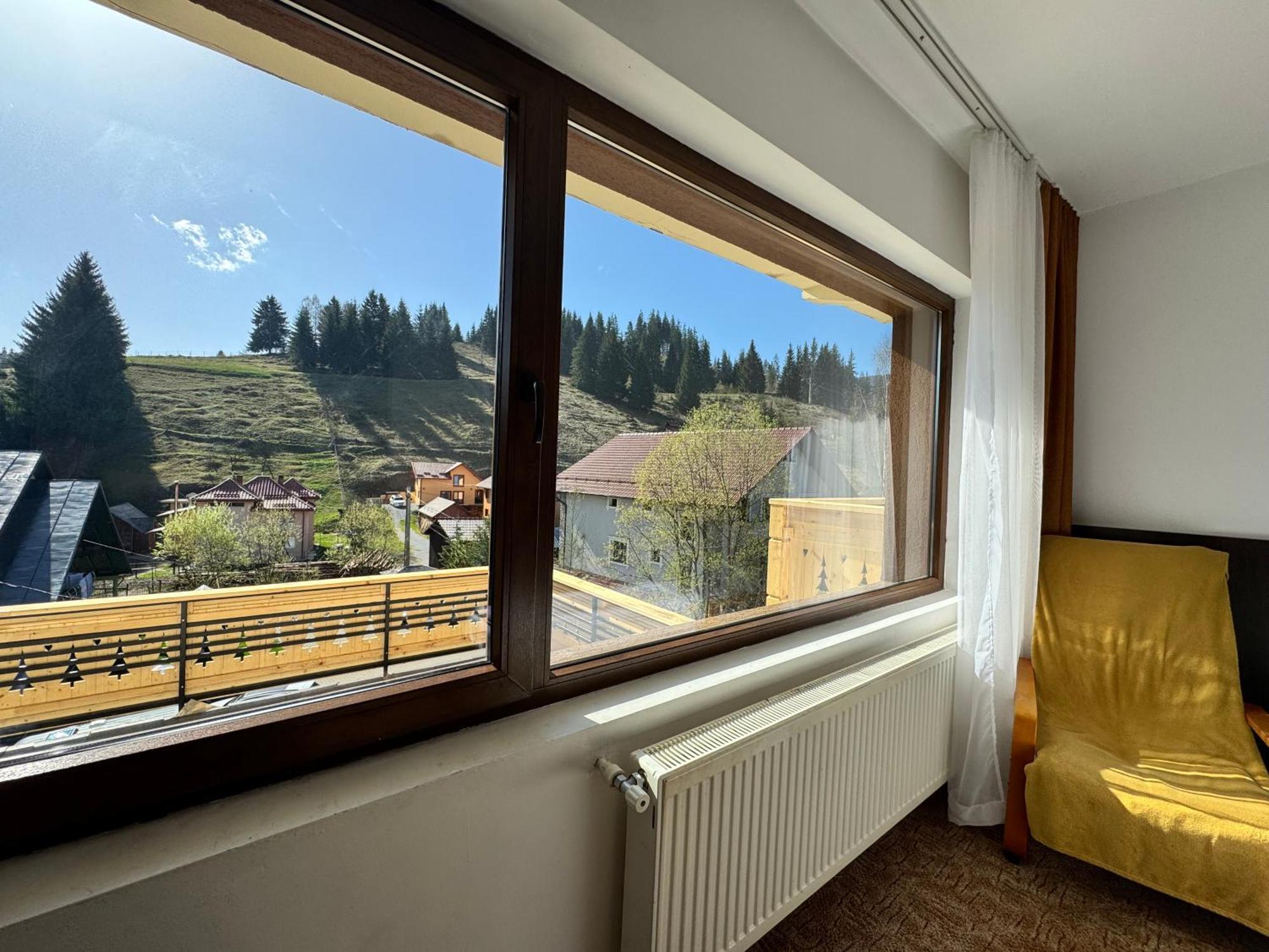 Chalet Minut ヴァトラ・ドルネイ エクステリア 写真